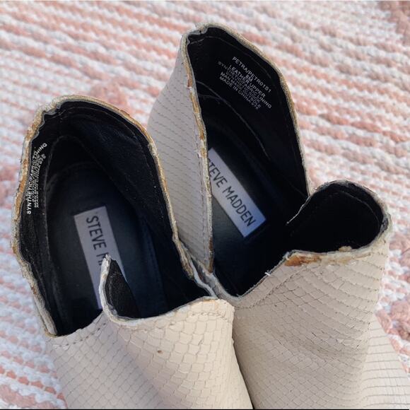 White and Black Steve Madden Petra Snake Skin Heeled Ankle Booties 8 - Picture 3 of 16